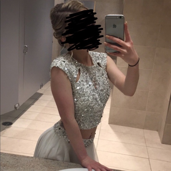 Prom Dress - Picture 3 of 5